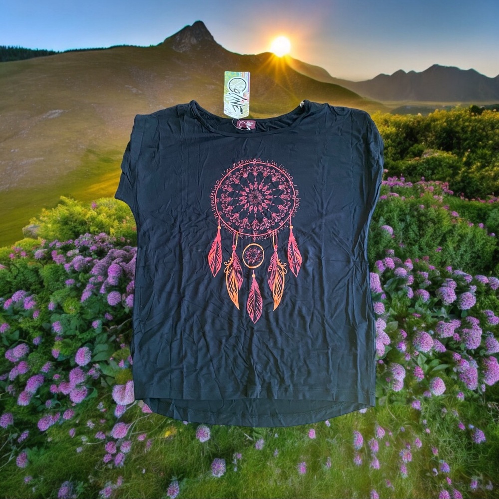 Coline Boho Dream Catcher Graphic Tee Black Medium NWT